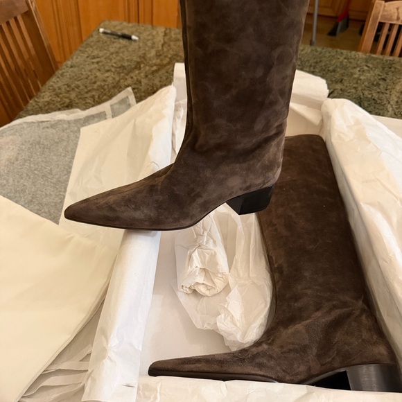 KHAITE Shoes - KHAITE White and Black Heeled Boots Box